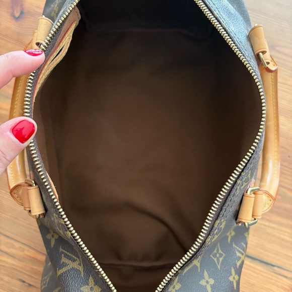 Louis Vuitton Classic Brown Monogram Duffel Bag - Picture 10 of 13